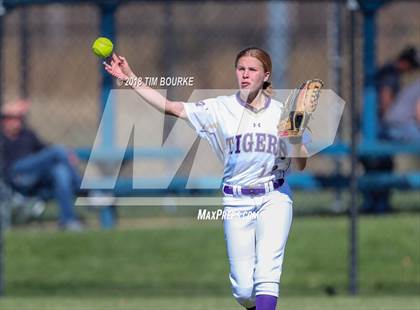 Thumbnail 2 in Mountain View vs. Holy Family (CHSAA 4A Final) photogallery.