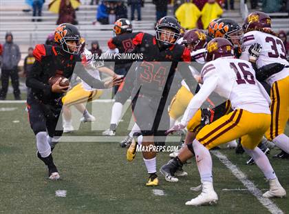 Thumbnail 1 in Edwardsville vs. Loyola Academy (IHSA 8A Semifinal) photogallery.