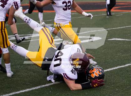 Thumbnail 1 in Edwardsville vs. Loyola Academy (IHSA 8A Semifinal) photogallery.