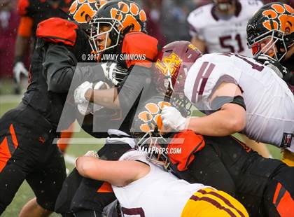 Thumbnail 3 in Edwardsville vs. Loyola Academy (IHSA 8A Semifinal) photogallery.