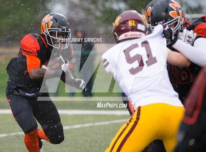 Thumbnail 2 in Edwardsville vs. Loyola Academy (IHSA 8A Semifinal) photogallery.