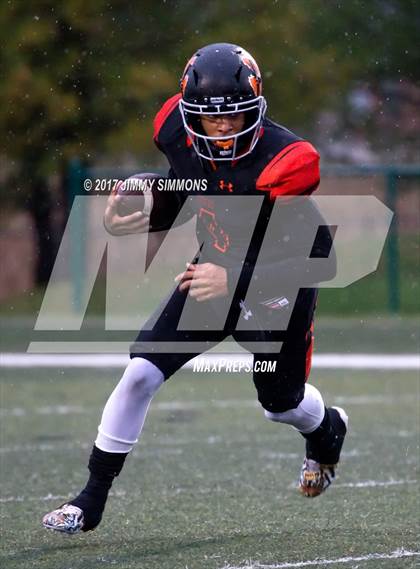 Thumbnail 3 in Edwardsville vs. Loyola Academy (IHSA 8A Semifinal) photogallery.