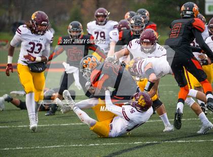 Thumbnail 2 in Edwardsville vs. Loyola Academy (IHSA 8A Semifinal) photogallery.