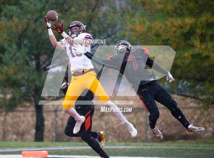 Thumbnail 1 in Edwardsville vs. Loyola Academy (IHSA 8A Semifinal) photogallery.