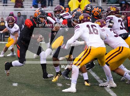 Thumbnail 1 in Edwardsville vs. Loyola Academy (IHSA 8A Semifinal) photogallery.