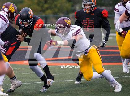 Thumbnail 3 in Edwardsville vs. Loyola Academy (IHSA 8A Semifinal) photogallery.