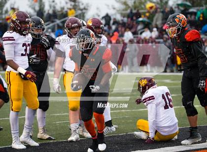 Thumbnail 1 in Edwardsville vs. Loyola Academy (IHSA 8A Semifinal) photogallery.