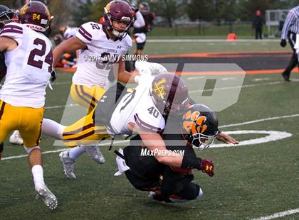 Thumbnail 1 in Edwardsville vs. Loyola Academy (IHSA 8A Semifinal) photogallery.