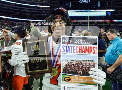 Thumbnail 2 in Gilmer vs. Bellville (UIL 4A D2 Football Final Medal Ceremony) photogallery.