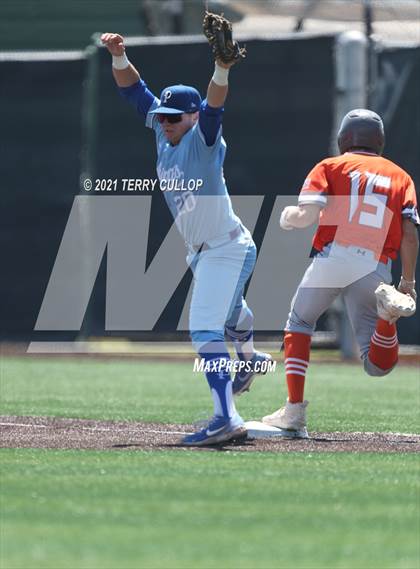 Thumbnail 3 in Skyridge vs. Pleasant Grove (UHSAA 6A Championships) photogallery.
