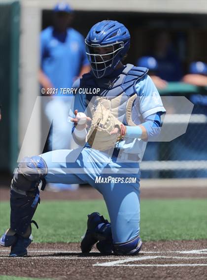 Thumbnail 1 in Skyridge vs. Pleasant Grove (UHSAA 6A Championships) photogallery.