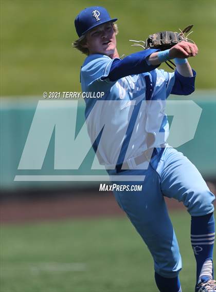 Thumbnail 2 in Skyridge vs. Pleasant Grove (UHSAA 6A Championships) photogallery.