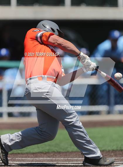 Thumbnail 1 in Skyridge vs. Pleasant Grove (UHSAA 6A Championships) photogallery.
