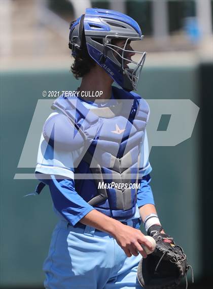 Thumbnail 2 in Skyridge vs. Pleasant Grove (UHSAA 6A Championships) photogallery.