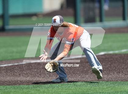 Thumbnail 3 in Skyridge vs. Pleasant Grove (UHSAA 6A Championships) photogallery.