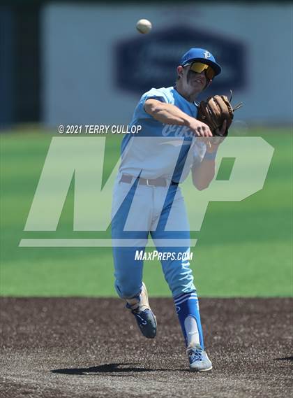 Thumbnail 3 in Skyridge vs. Pleasant Grove (UHSAA 6A Championships) photogallery.