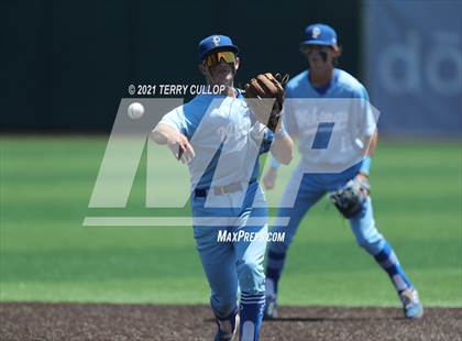 Thumbnail 2 in Skyridge vs. Pleasant Grove (UHSAA 6A Championships) photogallery.