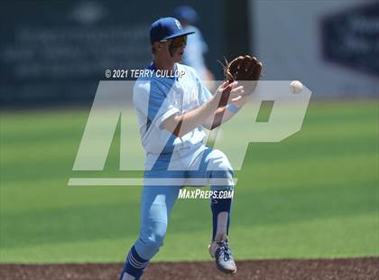 Thumbnail 1 in Skyridge vs. Pleasant Grove (UHSAA 6A Championships) photogallery.