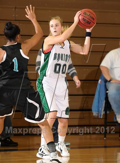Thumbnail 2 in Sheldon vs. Ponderosa (Christian Brothers Holiday Classic) photogallery.