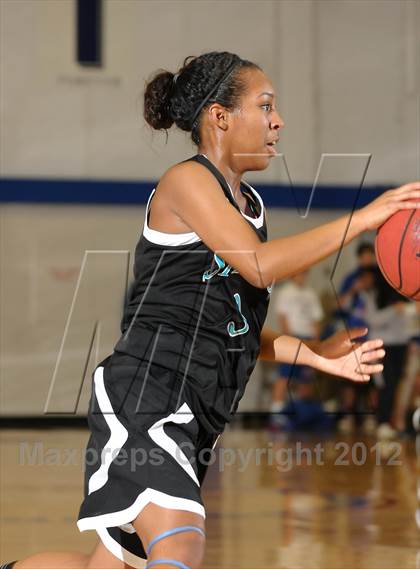Thumbnail 3 in Sheldon vs. Ponderosa (Christian Brothers Holiday Classic) photogallery.