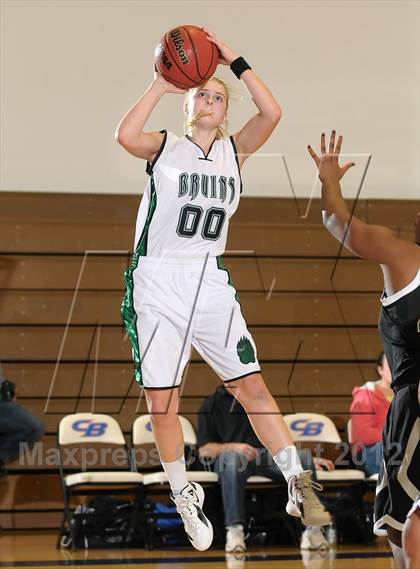 Thumbnail 3 in Sheldon vs. Ponderosa (Christian Brothers Holiday Classic) photogallery.