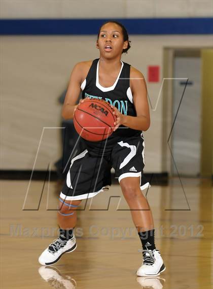 Thumbnail 1 in Sheldon vs. Ponderosa (Christian Brothers Holiday Classic) photogallery.
