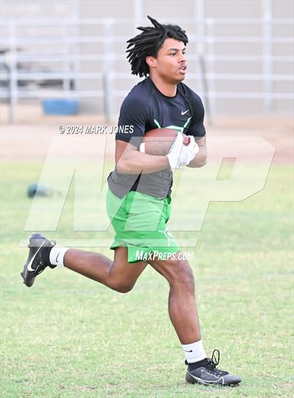 Thumbnail 3 in St. Mary's vs. Willow Canyon (Canyon View 7on7 Tournament) photogallery.