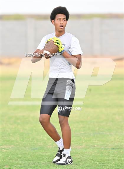 Thumbnail 2 in St. Mary's vs. Willow Canyon (Canyon View 7on7 Tournament) photogallery.