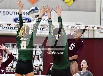 Thumbnail 3 in Ontario Christian vs. Paloma Valley (D5 Final) photogallery.