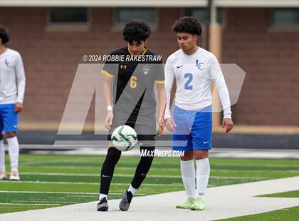 Thumbnail 2 in Lakeview Centennial vs. Crandall (Forney Kickoff Invitational) photogallery.