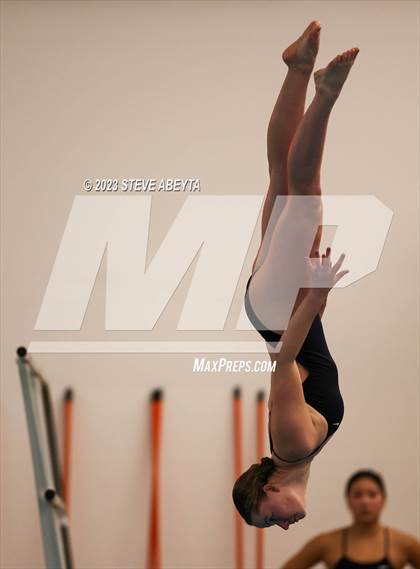 Thumbnail 2 in Chaparral @ Regis Jesuit photogallery.