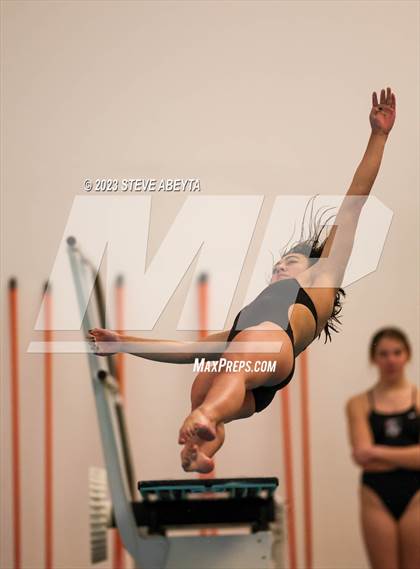 Thumbnail 1 in Chaparral @ Regis Jesuit photogallery.