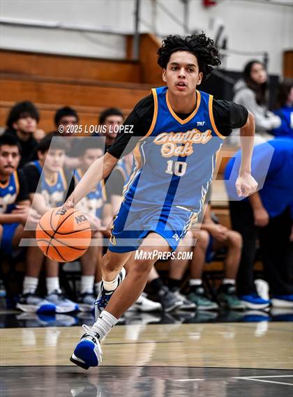 Thumbnail 3 in Charter Oak vs. Bishop Amat photogallery.