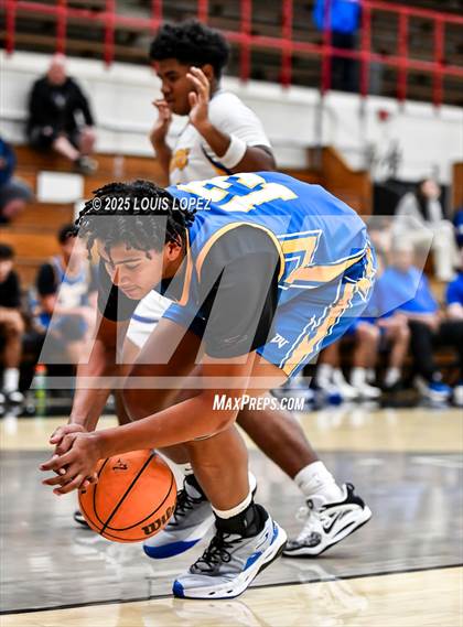Thumbnail 1 in Charter Oak vs. Bishop Amat photogallery.