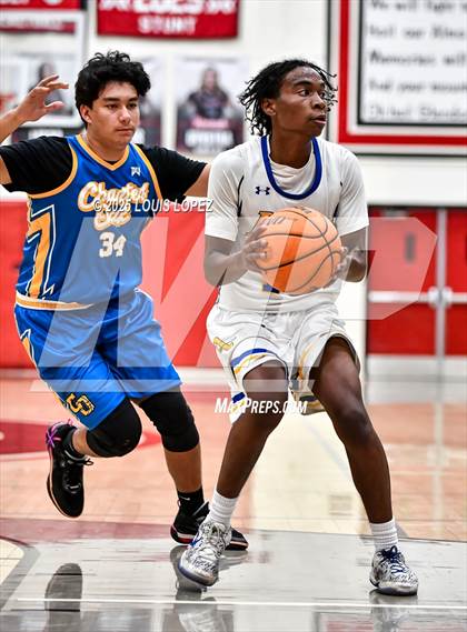 Thumbnail 2 in Charter Oak vs. Bishop Amat photogallery.