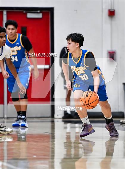 Thumbnail 2 in Charter Oak vs. Bishop Amat photogallery.