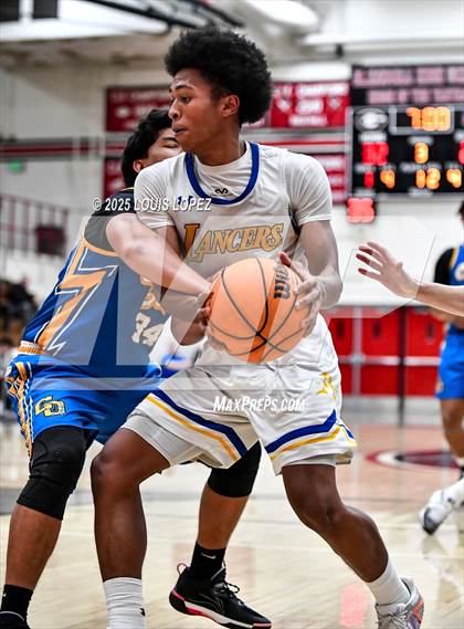 Thumbnail 3 in Charter Oak vs. Bishop Amat photogallery.