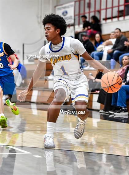 Thumbnail 2 in Charter Oak vs. Bishop Amat photogallery.