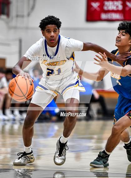 Thumbnail 2 in Charter Oak vs. Bishop Amat photogallery.