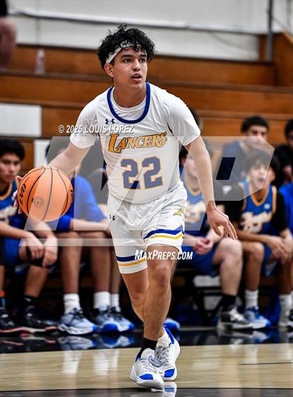 Thumbnail 2 in Charter Oak vs. Bishop Amat photogallery.