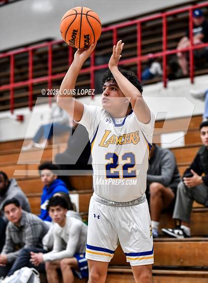 Thumbnail 3 in Charter Oak vs. Bishop Amat photogallery.