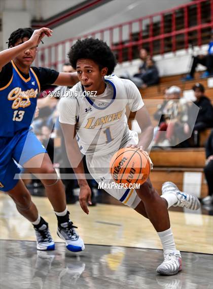 Thumbnail 2 in Charter Oak vs. Bishop Amat photogallery.
