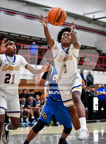 Thumbnail 1 in Charter Oak vs. Bishop Amat photogallery.
