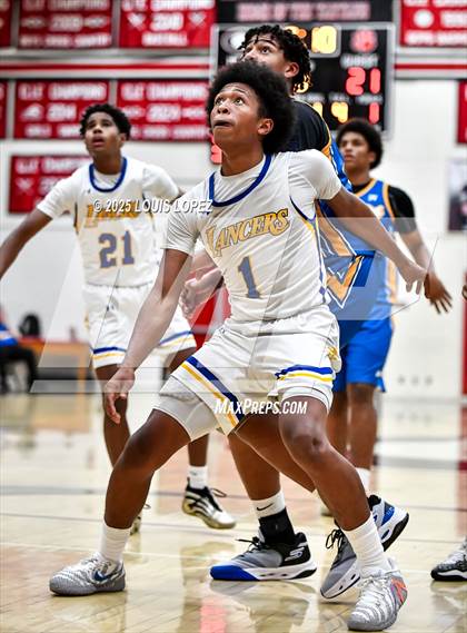 Thumbnail 3 in Charter Oak vs. Bishop Amat photogallery.