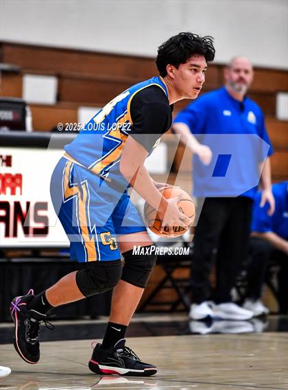 Thumbnail 2 in Charter Oak vs. Bishop Amat photogallery.