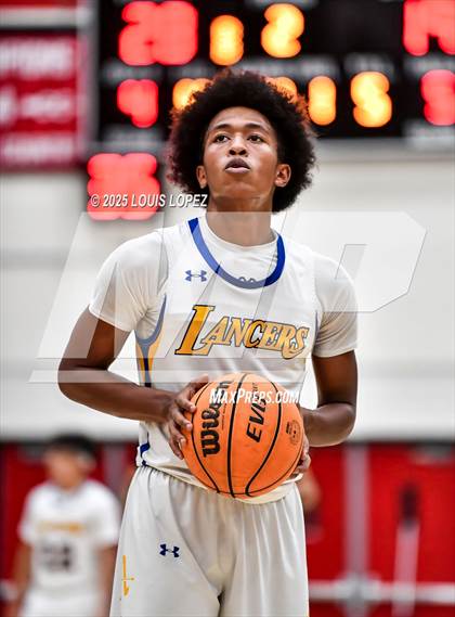 Thumbnail 3 in Charter Oak vs. Bishop Amat photogallery.