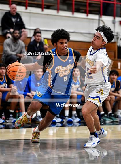 Thumbnail 3 in Charter Oak vs. Bishop Amat photogallery.