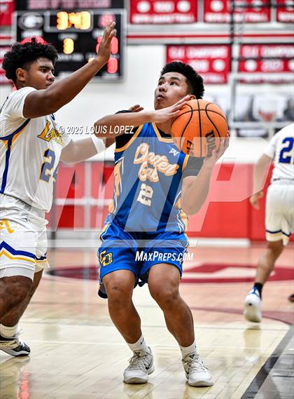 Thumbnail 3 in Charter Oak vs. Bishop Amat photogallery.