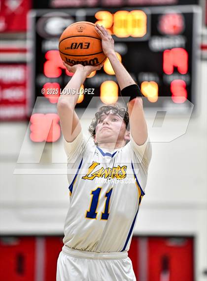 Thumbnail 2 in Charter Oak vs. Bishop Amat photogallery.