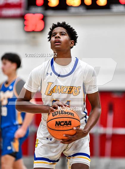 Thumbnail 3 in Charter Oak vs. Bishop Amat photogallery.